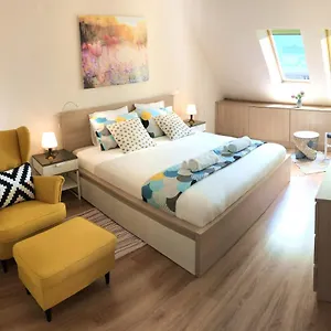 https://unique-luxurious-penthouse-duplex-in-city-center.sofiahotelsbg.com