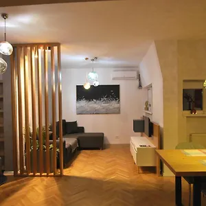 https://apartment-in-berindey-palace.bucharesthotelsnow.com
